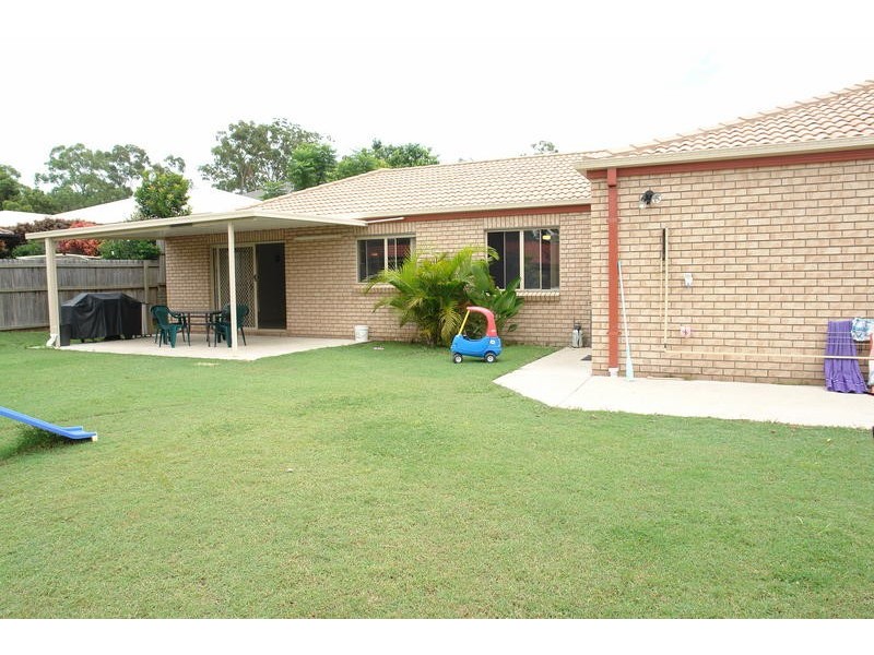 8 Oleosa Close, Moggill QLD 4070